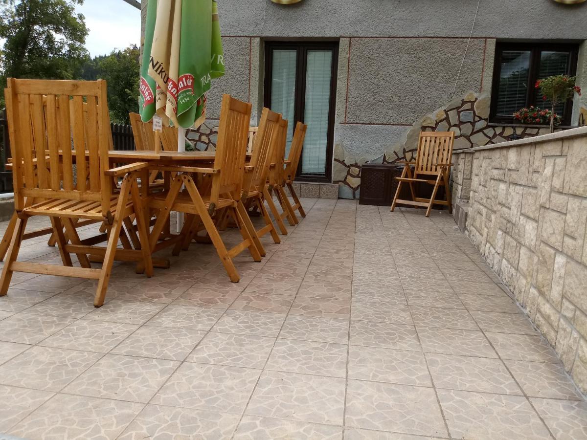 Penzion Apartmany Becov Bečov nad Teplou Exteriör bild