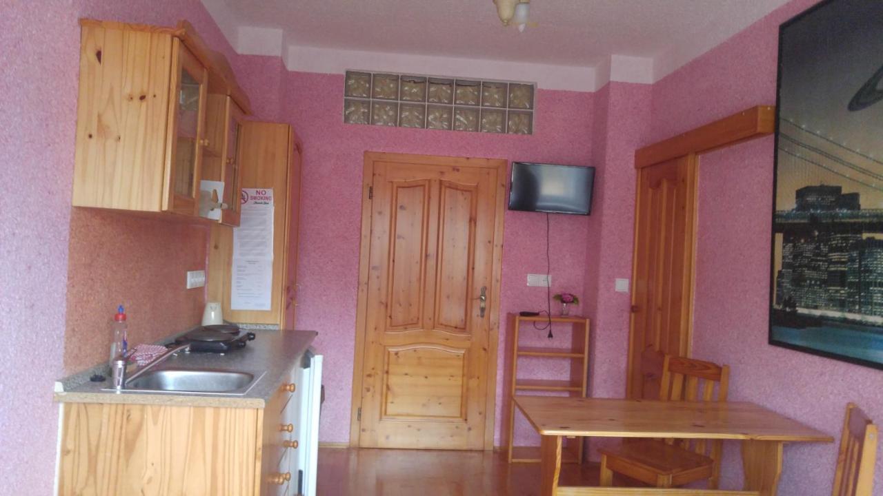 Penzion Apartmany Becov Bečov nad Teplou Exteriör bild