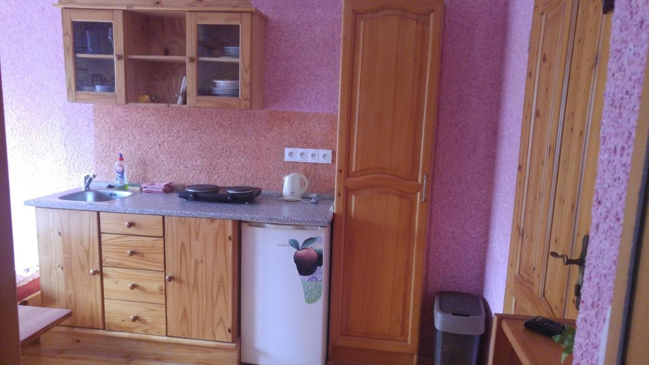 Penzion Apartmany Becov Bečov nad Teplou Exteriör bild
