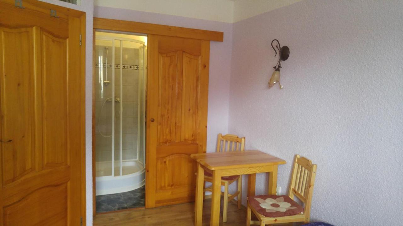 Penzion Apartmany Becov Bečov nad Teplou Exteriör bild
